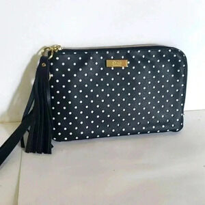 Jones New York clutch wristlet purse with USB power chargers iphone android